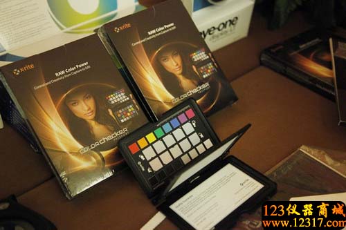 數碼照片色彩管理專家:色卡護照