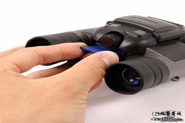 Thanko udgzdc8m帶有一個1.5英寸的tft液晶屏幕的望遠鏡(二)